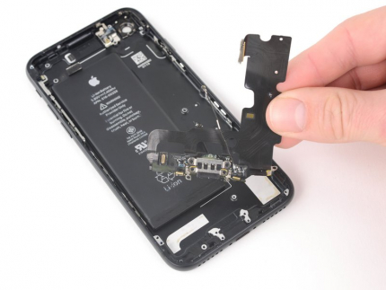 Заміна роз'єму зарядки (синхронізації) iPhone 7 Plus