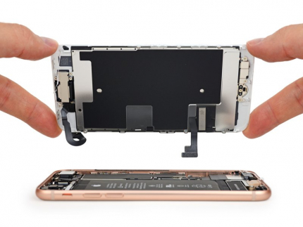 Заміна дисплейного модуля iPhone 8 (copy AAA)