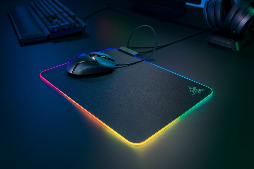 Ігрова поверхня Razer Firefly V2