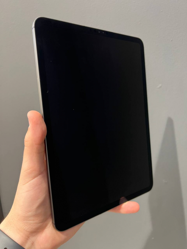 Б/У Планшет Apple iPad Pro 11, M1, Wi-Fi + LTE, 128Gb, Space Gray (MHW53) 2021