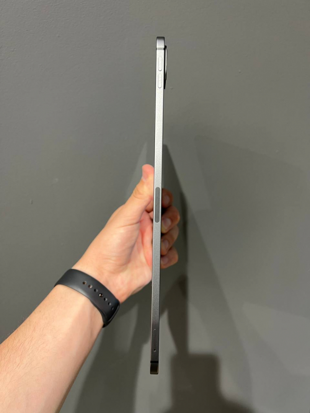 Б/У Планшет Apple iPad Pro 11, M1, Wi-Fi + LTE, 128Gb, Space Gray (MHW53) 2021