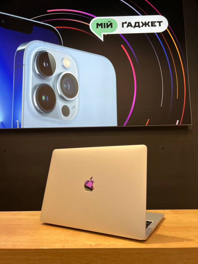 Б/у Apple MacBook Pro 13, M1, 8RAM, 256Gb, Silver (MYDA2) 2020