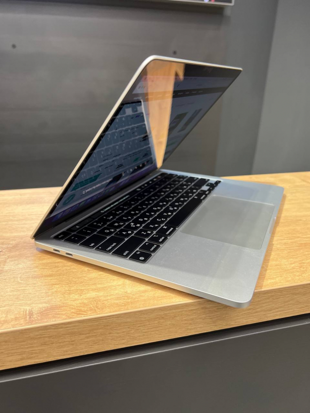 Б/у Apple MacBook Pro 13, M1, 8RAM, 256Gb, Silver (MYDA2) 2020