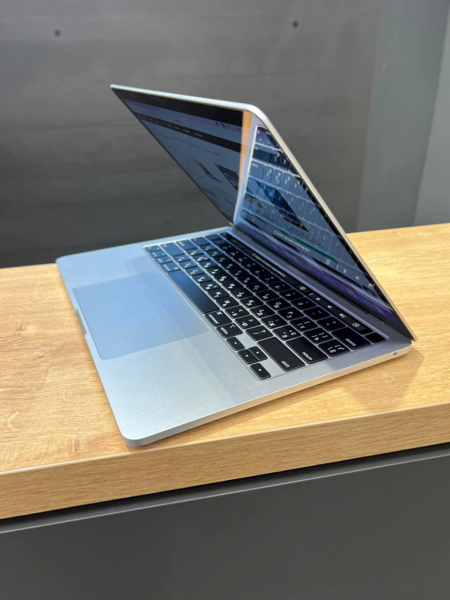 Б/у Apple MacBook Pro 13, M1, 8RAM, 256Gb, Silver (MYDA2) 2020